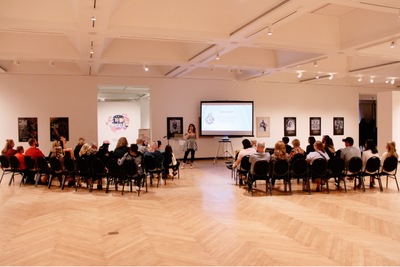 Gallery Talk by Christybomb at the Juliet Art Museum!